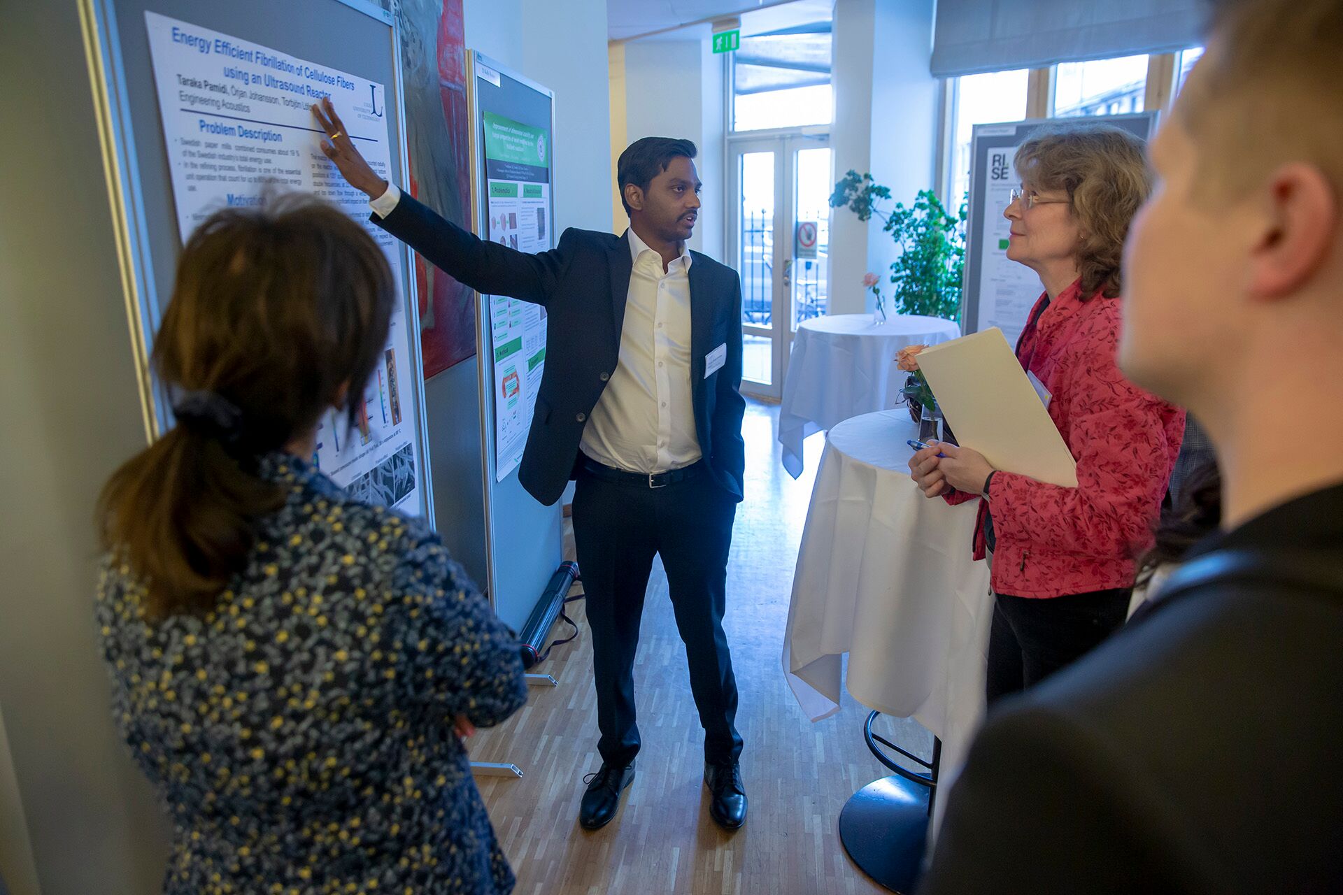 Experimental setup for acoustic measurements.
